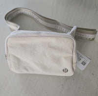 Lululemon Everywhere Belt Bag