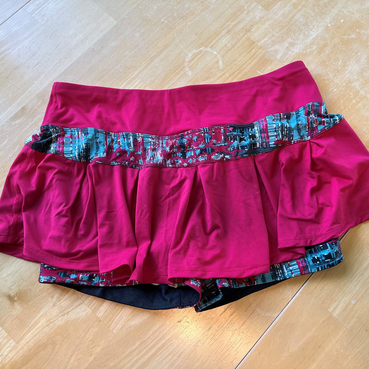 Skirt Sports - Lioness - Cherry Bombshell/Rad Plaid - Extra Large