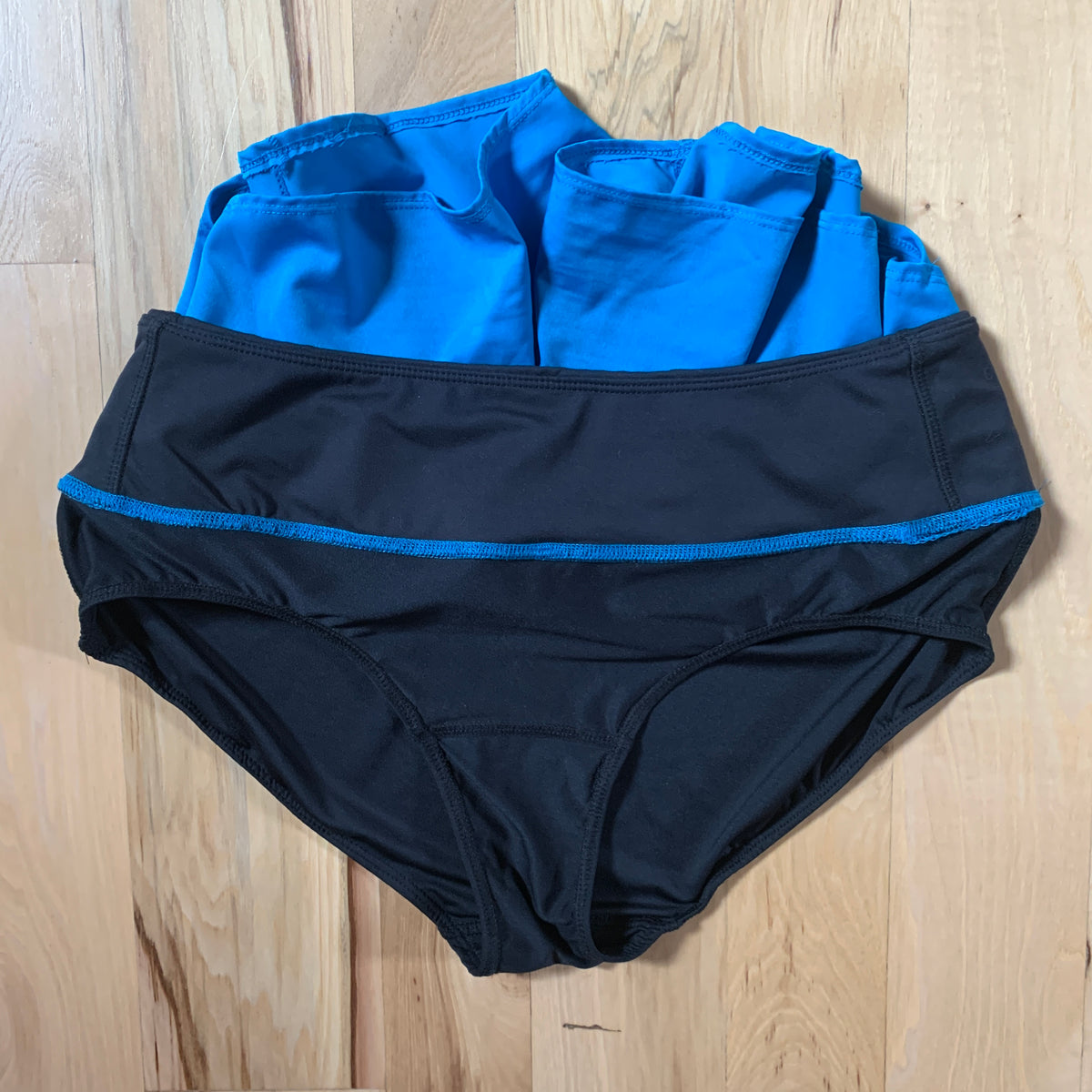 Four Athletics Shorts - Blue - Size 10 Medium