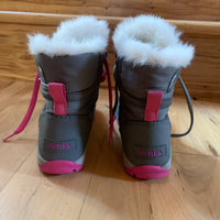 Sorel Kids Low Top Winter Boots - kids size 5