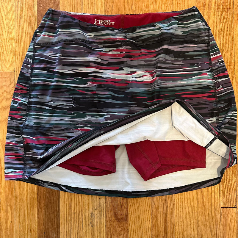 Skirt Sports Happy Girl Skirt, Vintage "Romance" Print, Size L