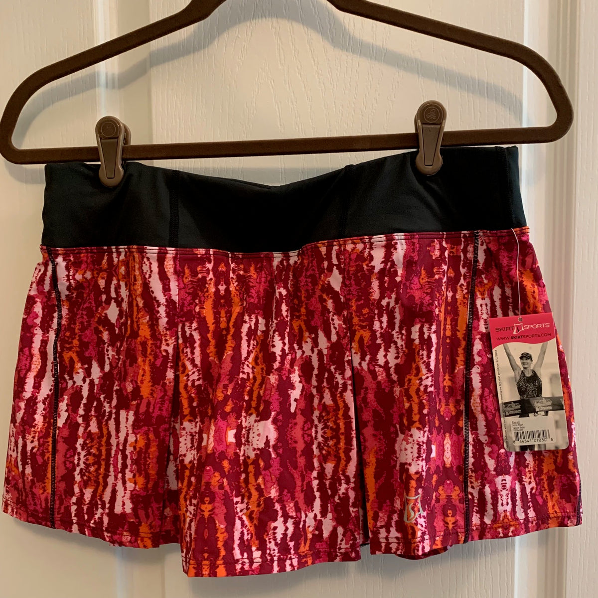 NEW Skirt Sports Jette Skirt - Small - Ignite Print