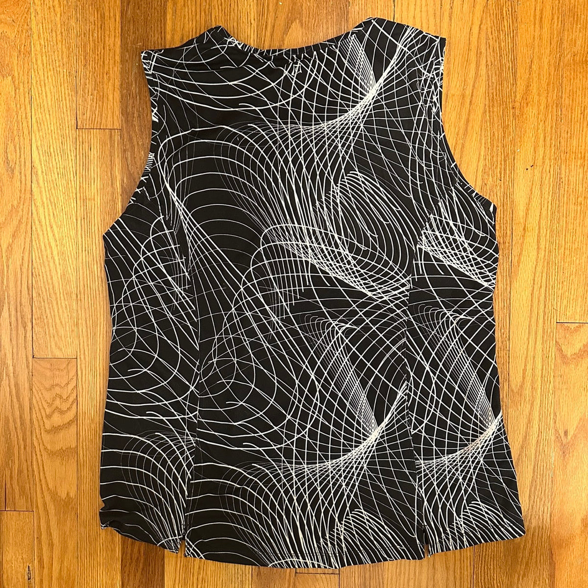 Skirt Sports Free Me Tank, Size L, Galactic Print