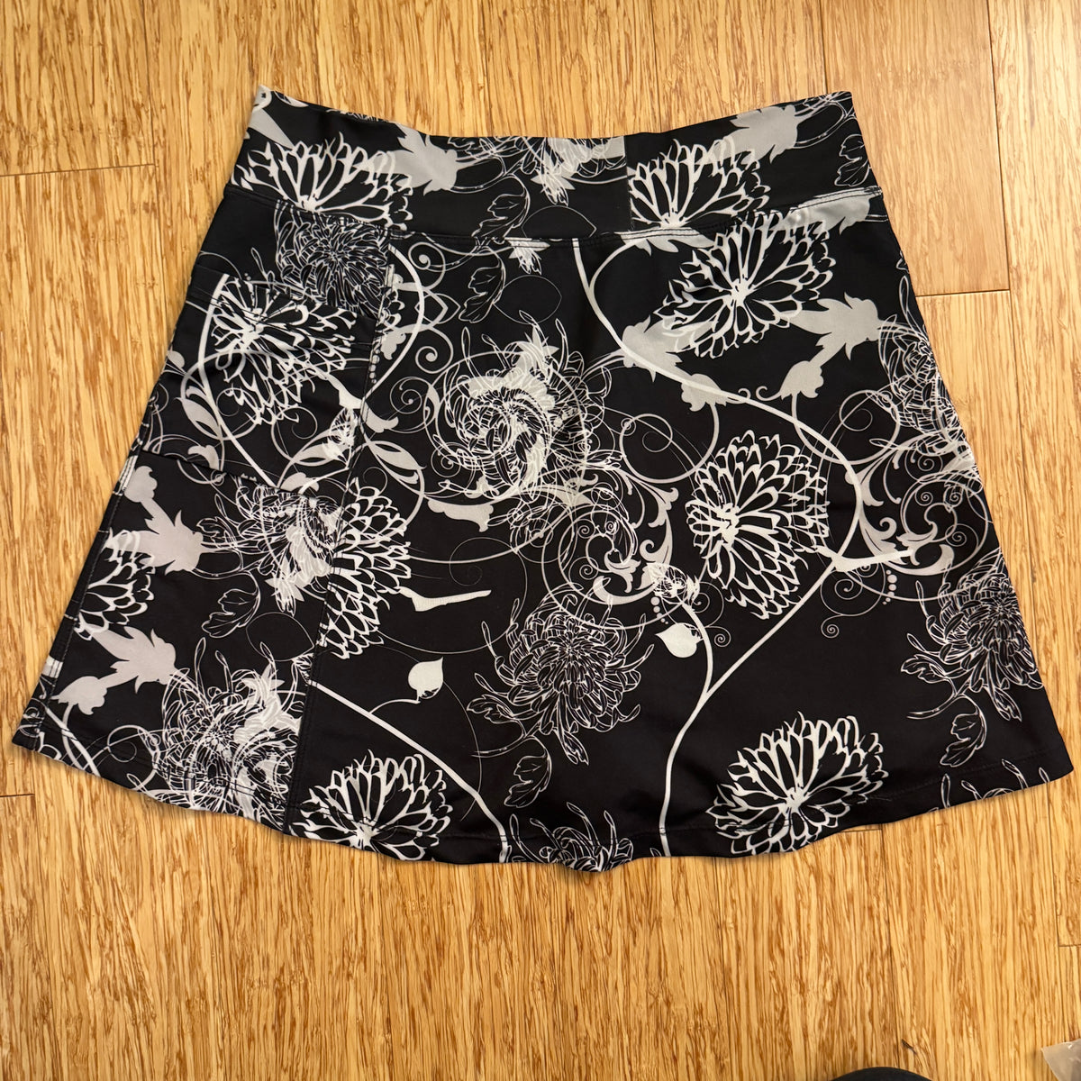 Running Skirts Athletic Skirt: Mums Noir