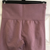 Stretchy Yoga / Workout Leggings with Scrunchy Butt - Mauve Small