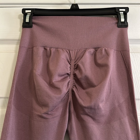 Stretchy Yoga / Workout Leggings with Scrunchy Butt - Mauve Small